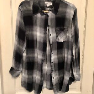 Ava & Viv soft plaid black and white shirt